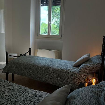 Casa Polly 2 - Ampio E Comodo Appartamento A Voghera Exteriör bild
